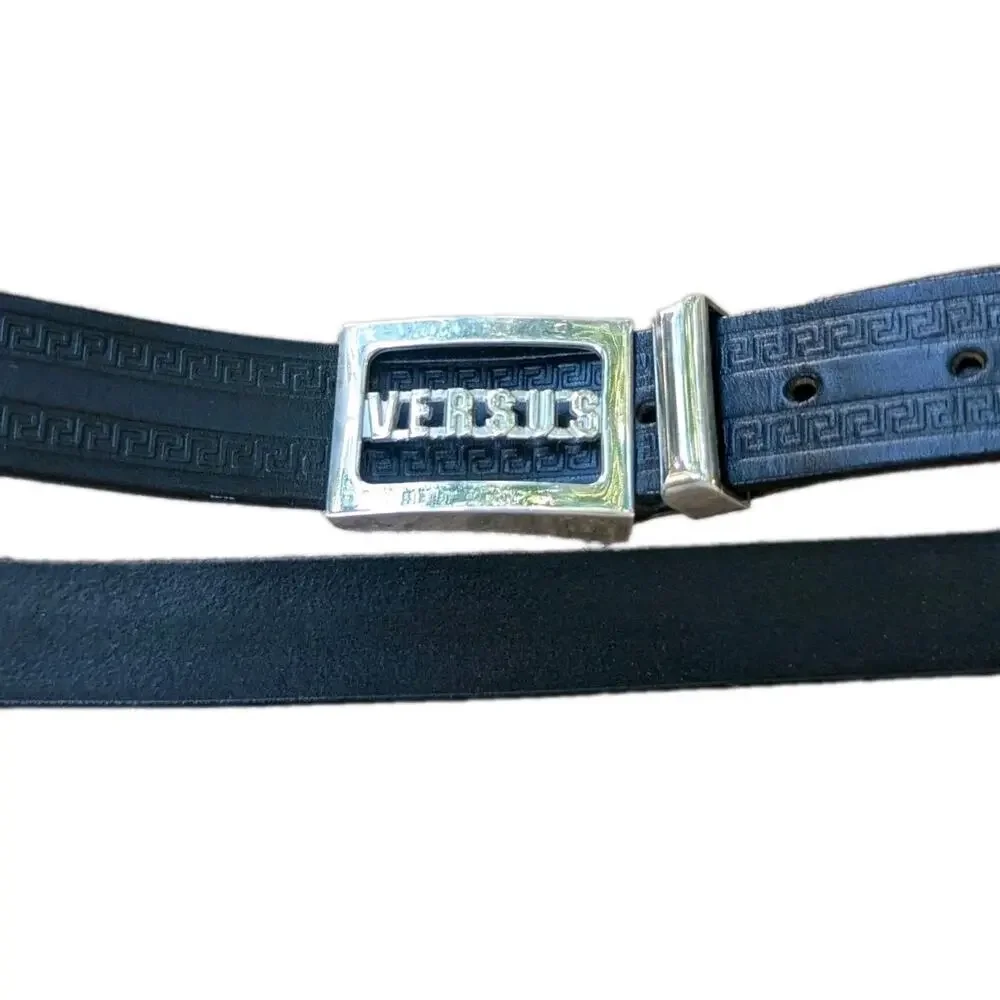 GIANNI VERSACE 90's Silver Buckle Versus Belt Black Leather Size 31 32 33 34 35